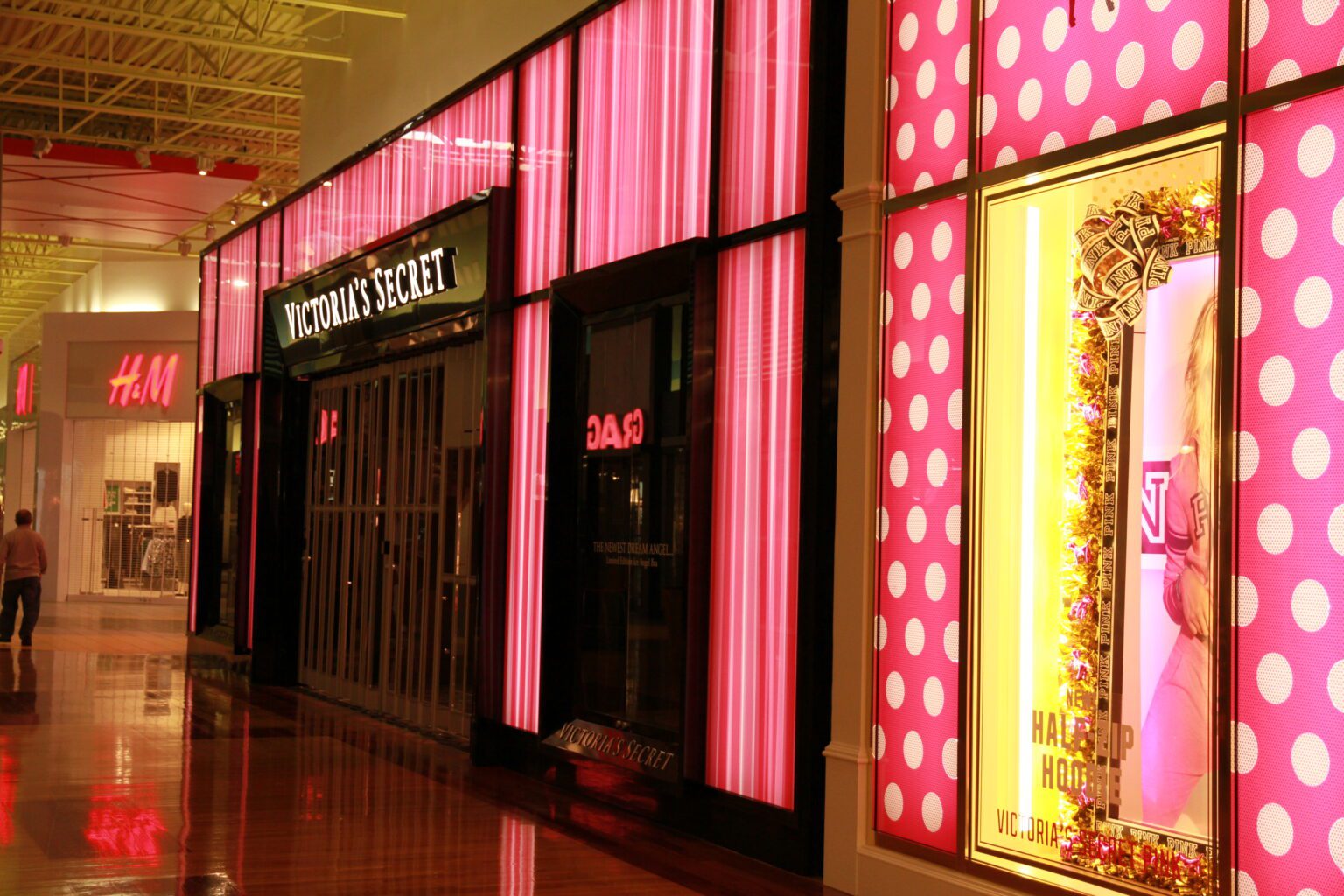 VS-Vaughan Mills-26